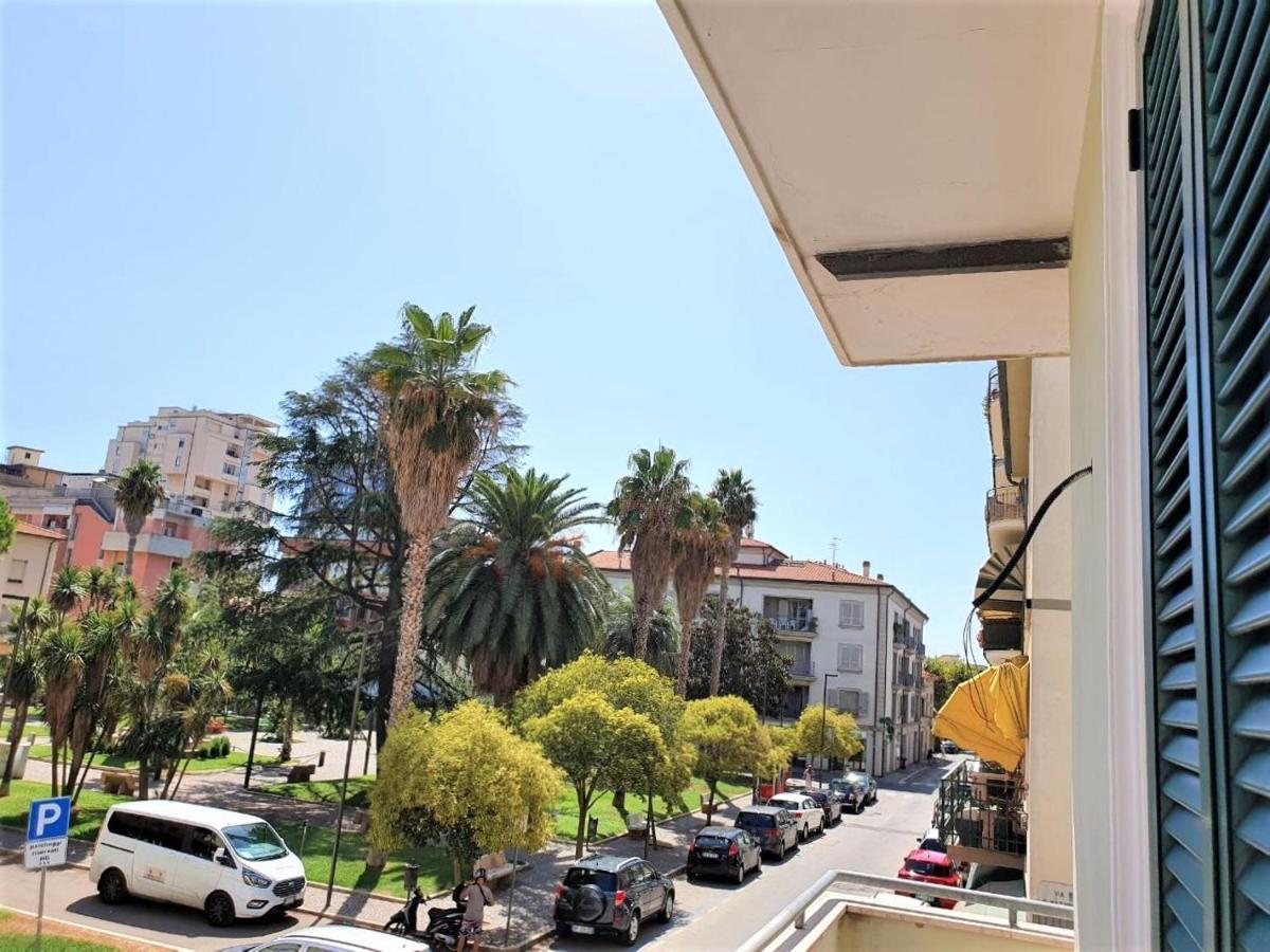 Affittacamere Casa Cynda Follonica Exteriör bild