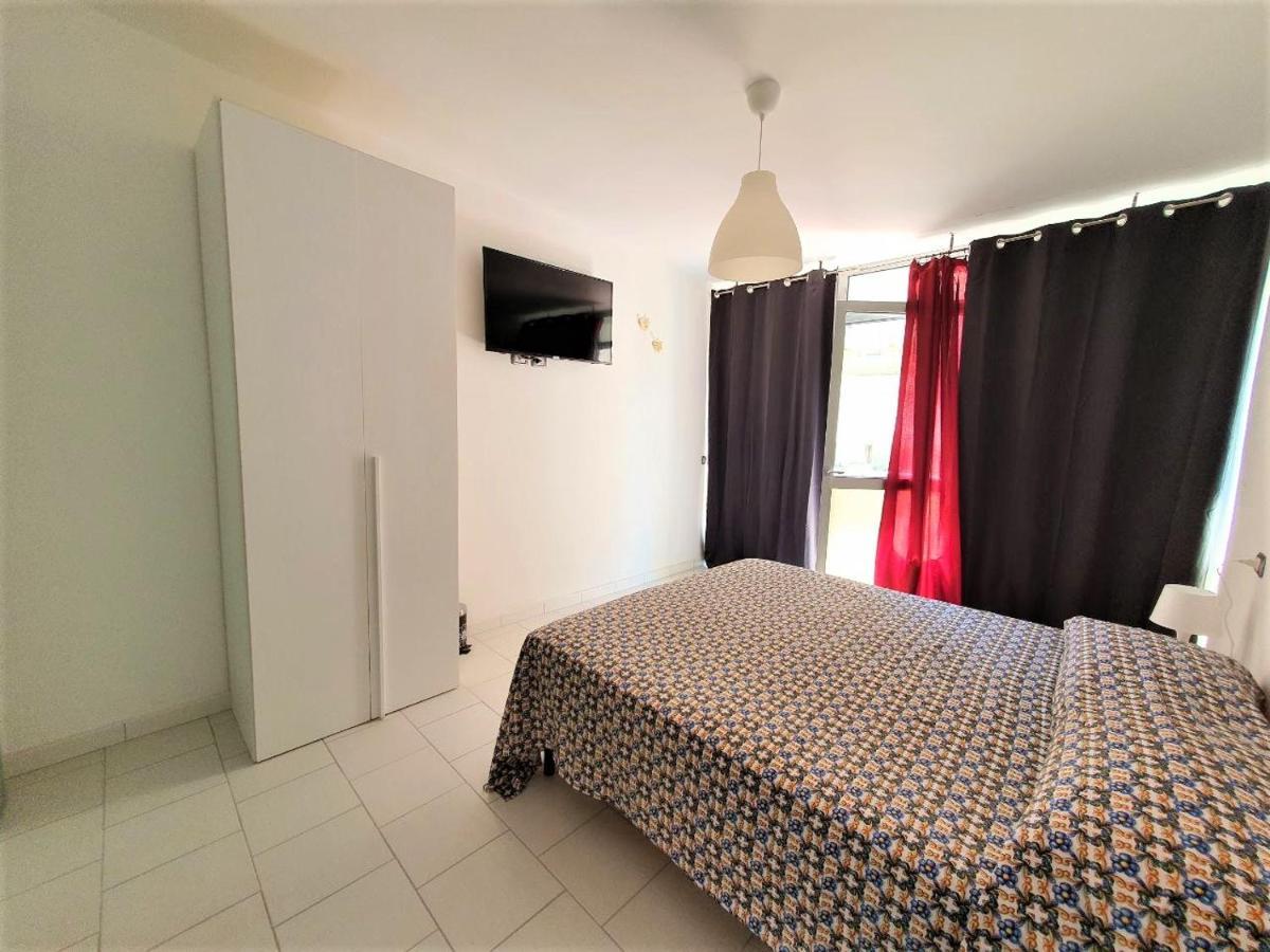 Affittacamere Casa Cynda Follonica Exteriör bild