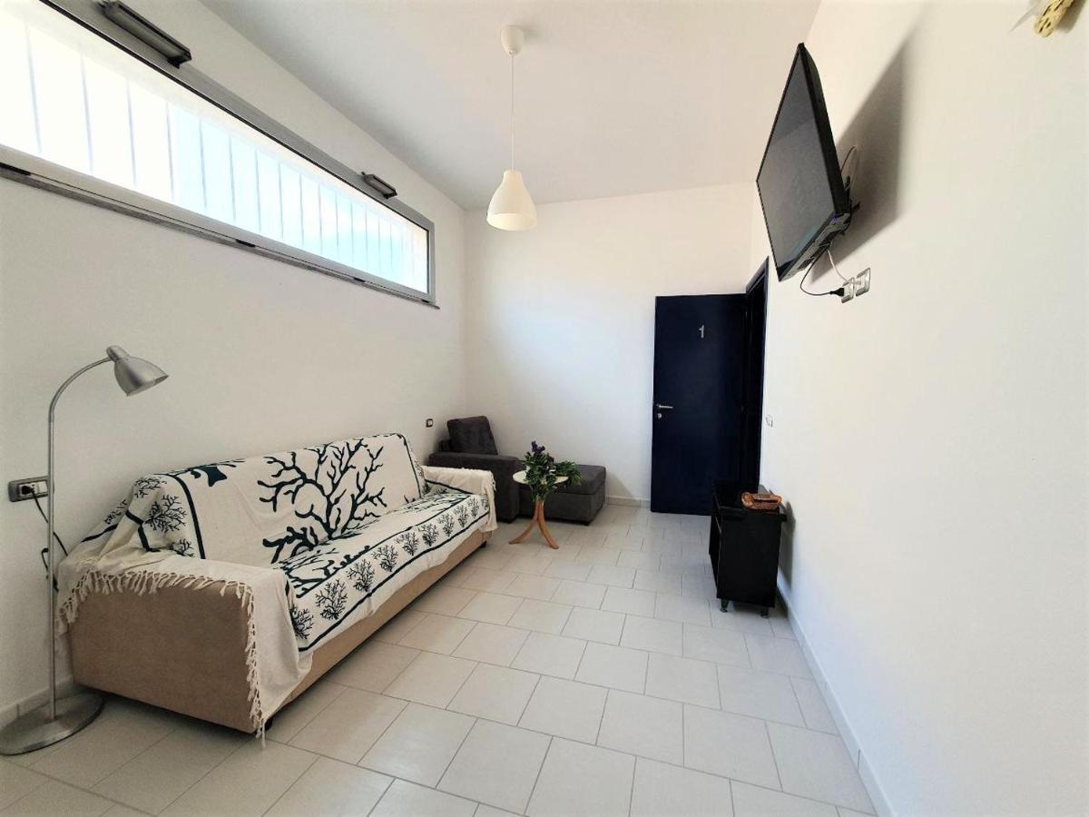 Affittacamere Casa Cynda Follonica Exteriör bild